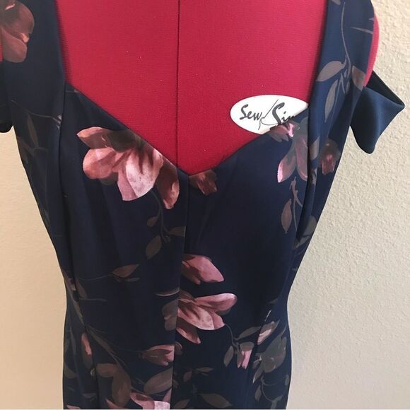 Alexa B Nites Dress Women’s Size 10P & 14P Blue Floral Cold Shoulder NWT - Picture 6 of 14